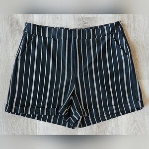 Size 0X Forever21 Black Striped Cuffed Shorts